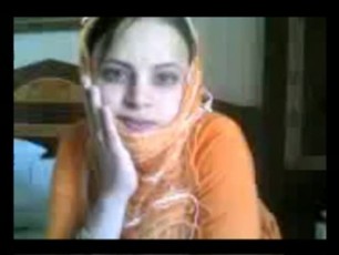 Cute najma babe showing her pussy and ass indiporno