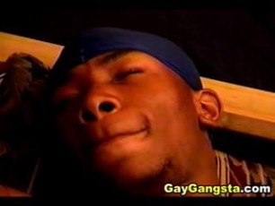 horny black dude slides black meat in an...