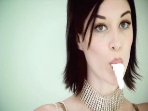 miley cyrus anal