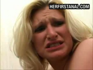 Amateur blonde chick gets anal fucked in her tight asshole