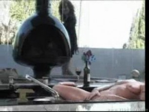 ginger jolie pee