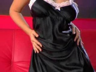 erica campbell : busty cutie