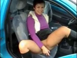 german girl mastrubate and fuck inside car