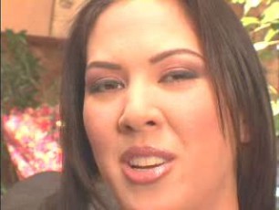 reina leone : lil latinas