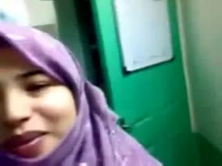 Paki Qari Sb With Beautiful Paki Hijab Girl Scandal : XXXBunker ...
