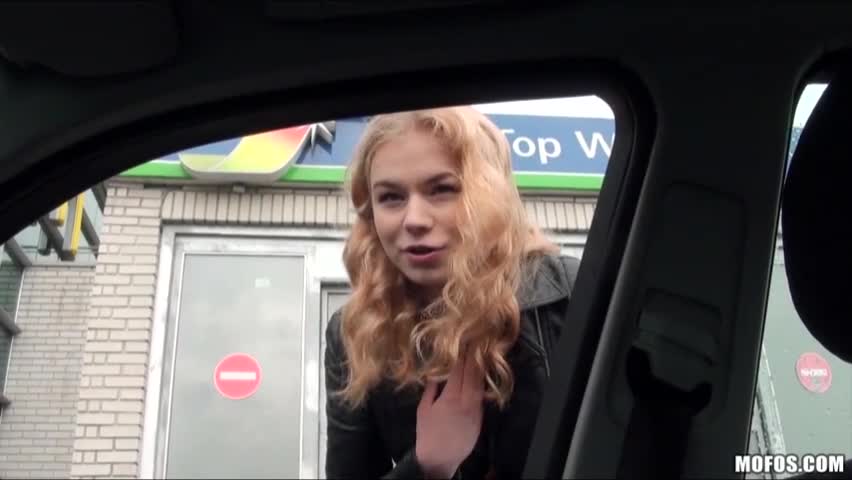 Hitchhiker Nishe Gives Handjob For Ride : XXXBunker.com Porn Tube