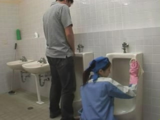 Toilet Cleaner Gets Fucked In Toilet By Stranger : XXXBunker.com ...