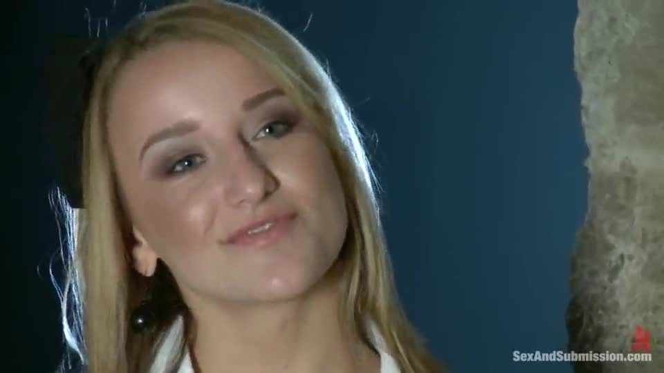 Jessie Cox Gets Fucked From Behind While Being In A Pillory : XXXBunker.com Porn Tube