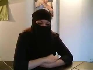 Hijab Niqab Arab Fuck - Djamila Horny French Arab Fucks ...