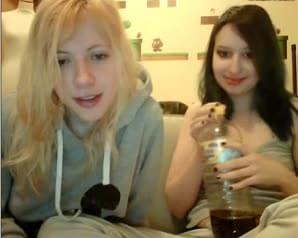 Lesbians After School : XXXBunker.com Porn Tube